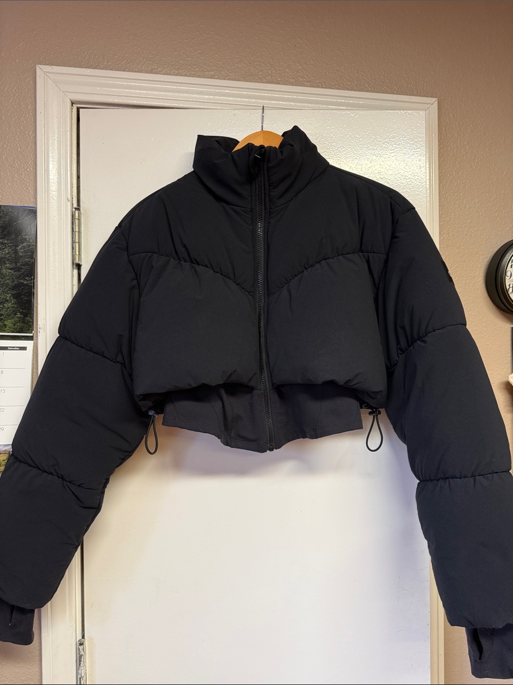 ALO Yoga Cropped Black Puffer Jacket